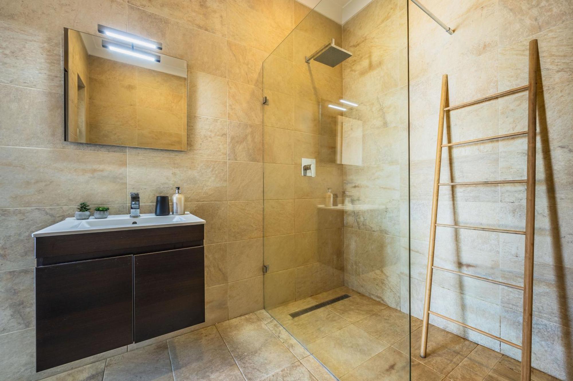 Apartamento Stunning - Seaview Penthouse 3-Bed + Parking Sliema Exterior foto